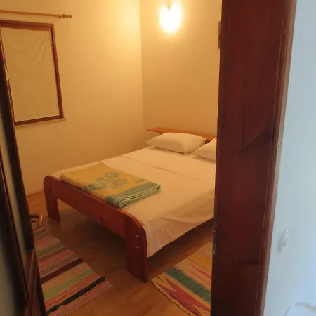 Spacious Close To The Beach דירה *