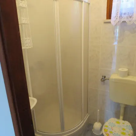 Spacious Close To The Beach דירה *