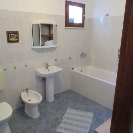 Spacious Close To The Beach Apartamento Lumbarda